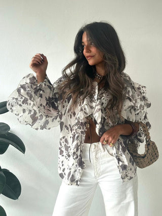 Luna | Ruffle Blouse