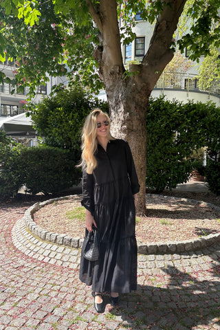 Yara | Maxi Black Dress